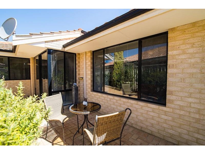 44 Roxburgh Circle, Kinross WA 6028