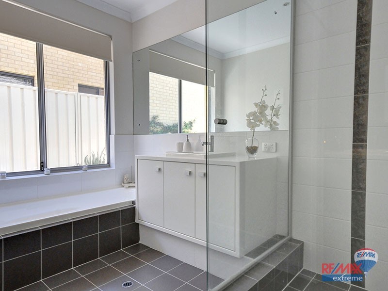 3 Traminer Way, Pearsall WA 6065