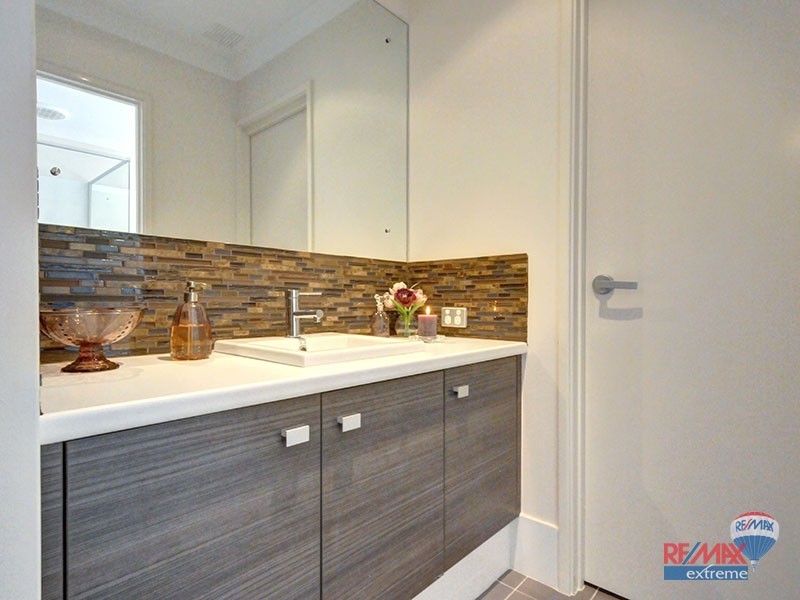 3 Traminer Way, Pearsall WA 6065