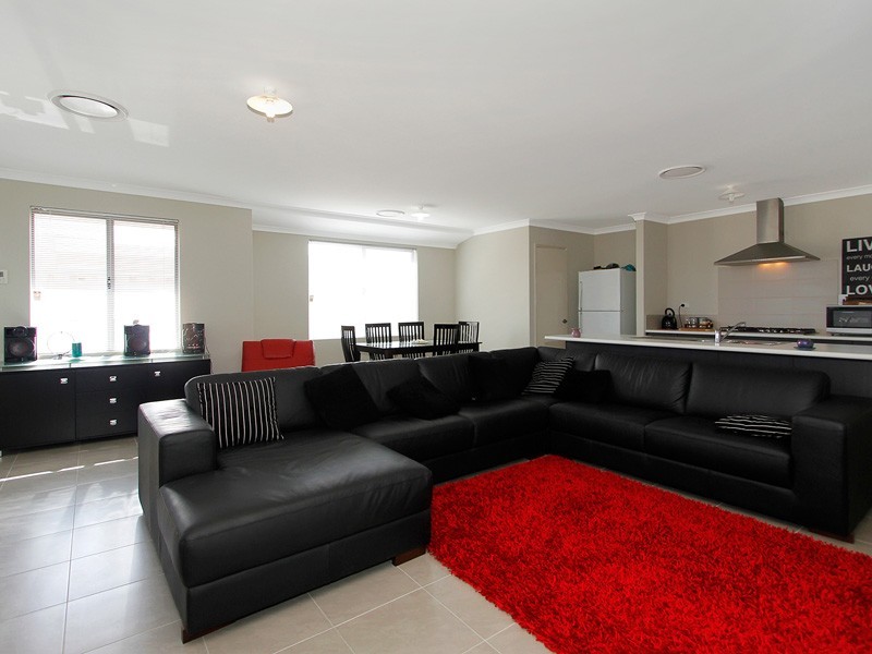 1 Hopbush Lane, Yanchep WA 6035