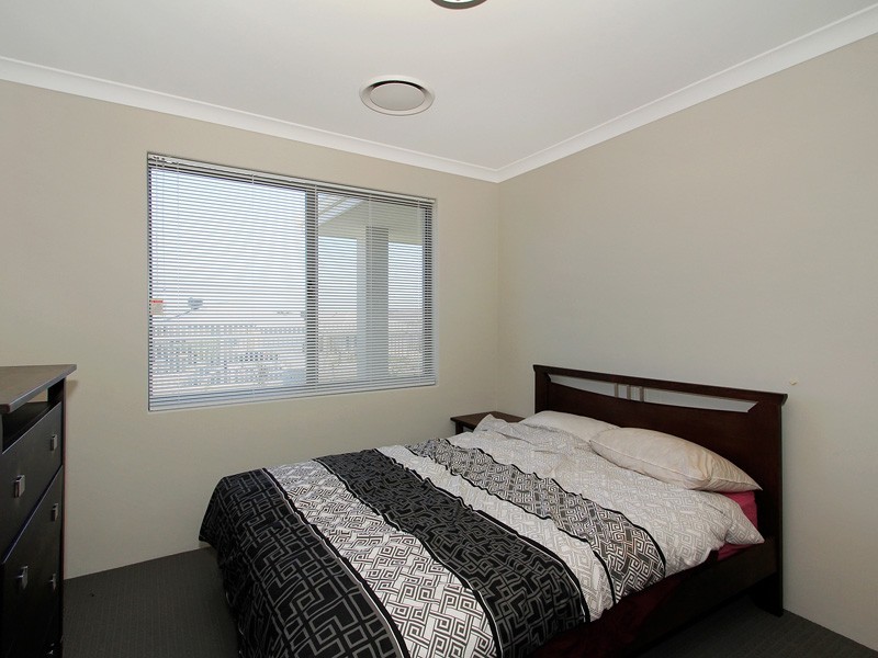 1 Hopbush Lane, Yanchep WA 6035