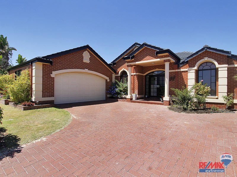 8 Bream Way, Yanchep WA 6035