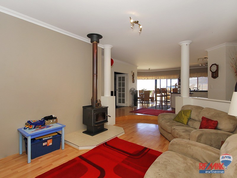 8 Bream Way, Yanchep WA 6035