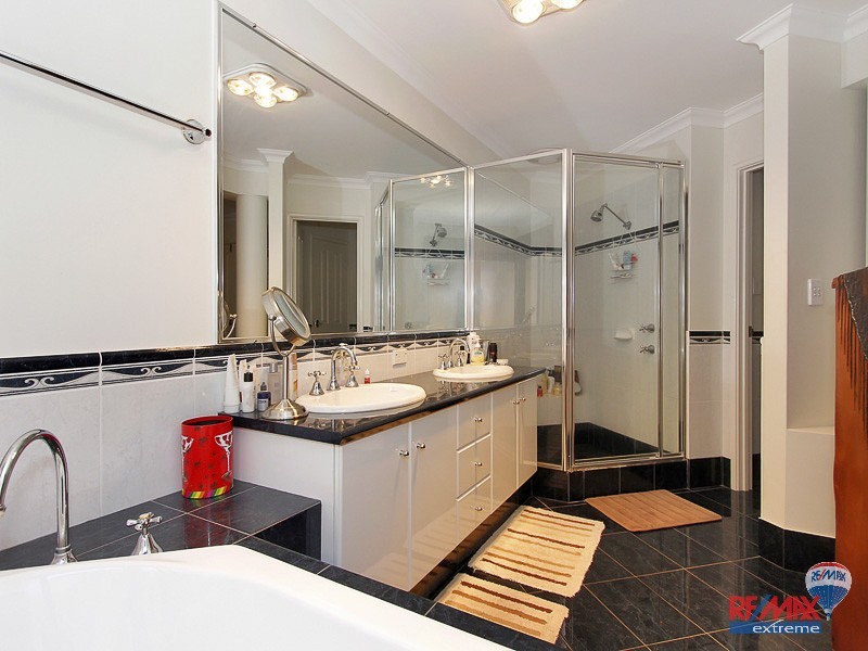 8 Bream Way, Yanchep WA 6035