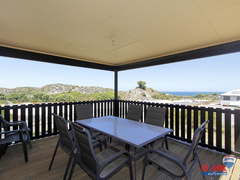 8 Bream Way, Yanchep WA 6035