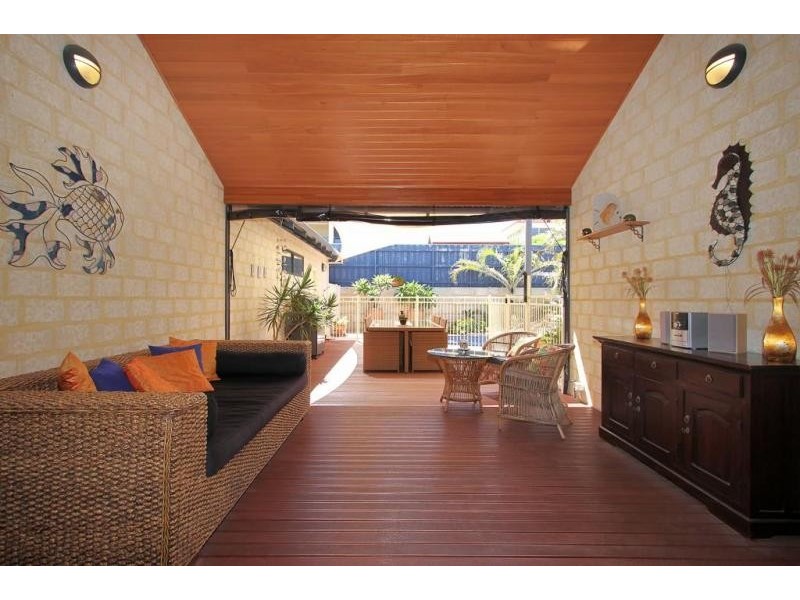 206 Ocean Drive, Quinns Rocks WA 6030