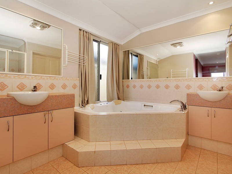 57 Sundowner Meander*, Banksia Grove WA 6031