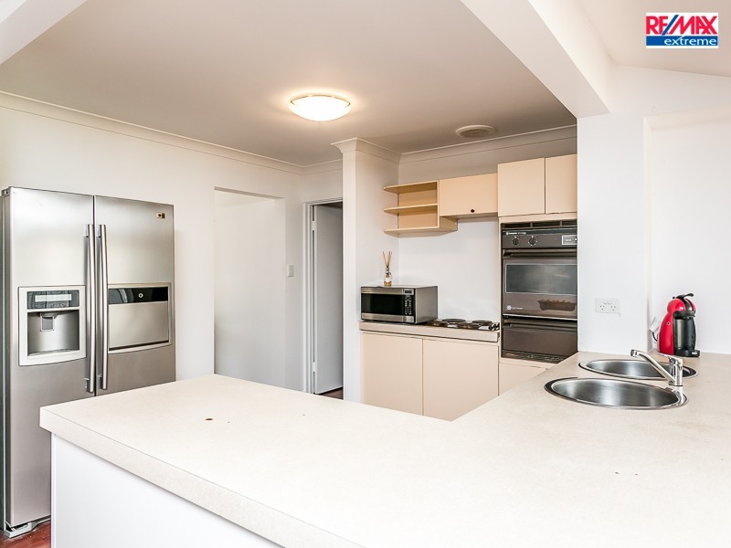 6 Nemesia Court, Heathridge WA 6027