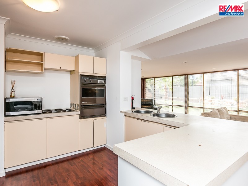 6 Nemesia Court, Heathridge WA 6027