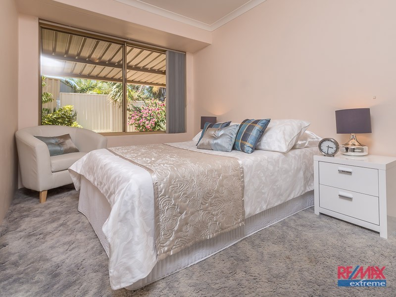 18 Darvel Close, Kinross WA 6028