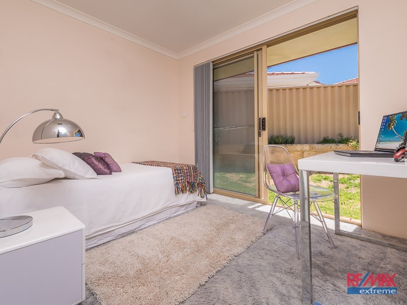 18 Darvel Close, Kinross WA 6028