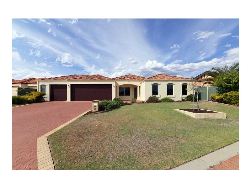 18 Minjah Circuit, Carramar WA 6031