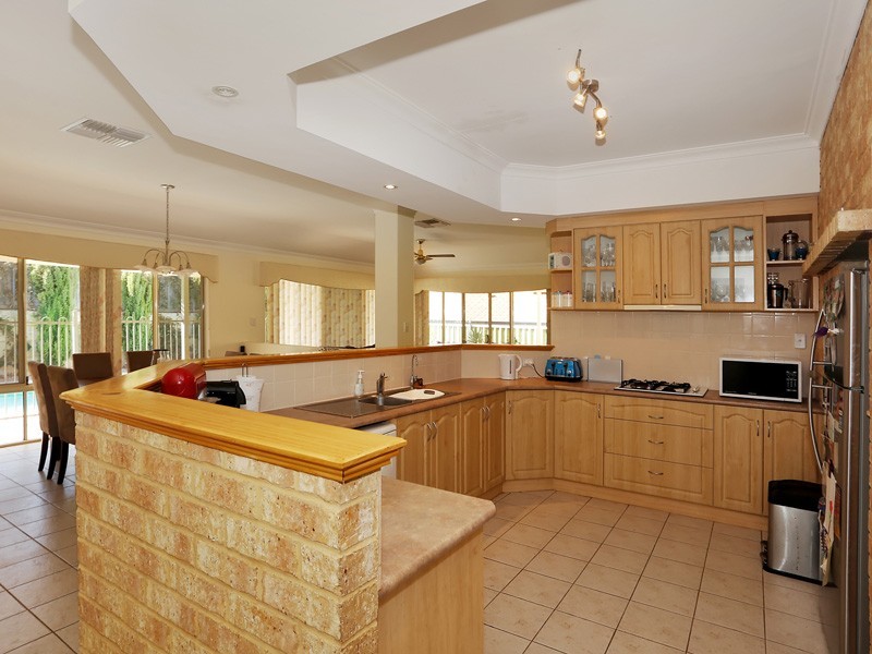 23 Dalzell Turn, Kinross WA 6028