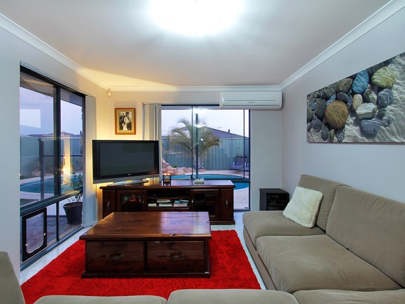 20 Pennine Pass, Merriwa WA 6030