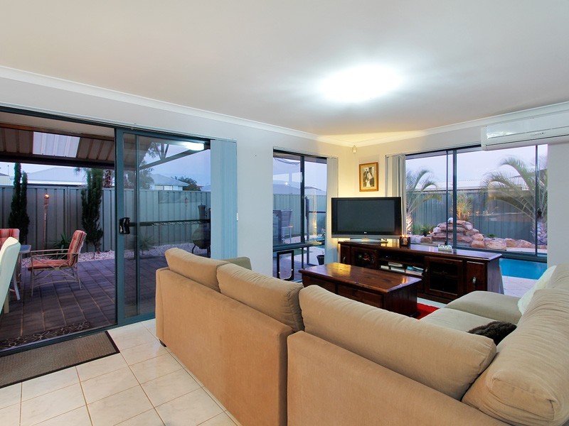 20 Pennine Pass, Merriwa WA 6030