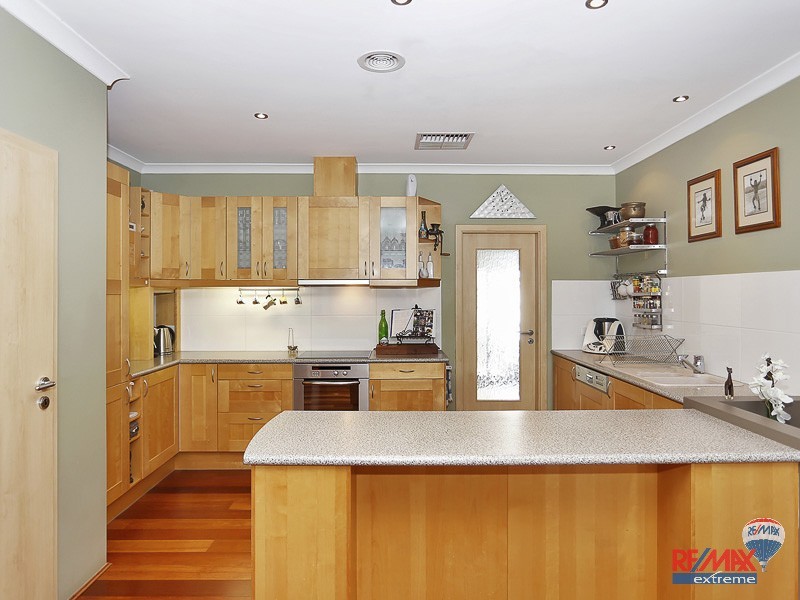 18 Dumaresq loop, Quinns Rocks WA 6030