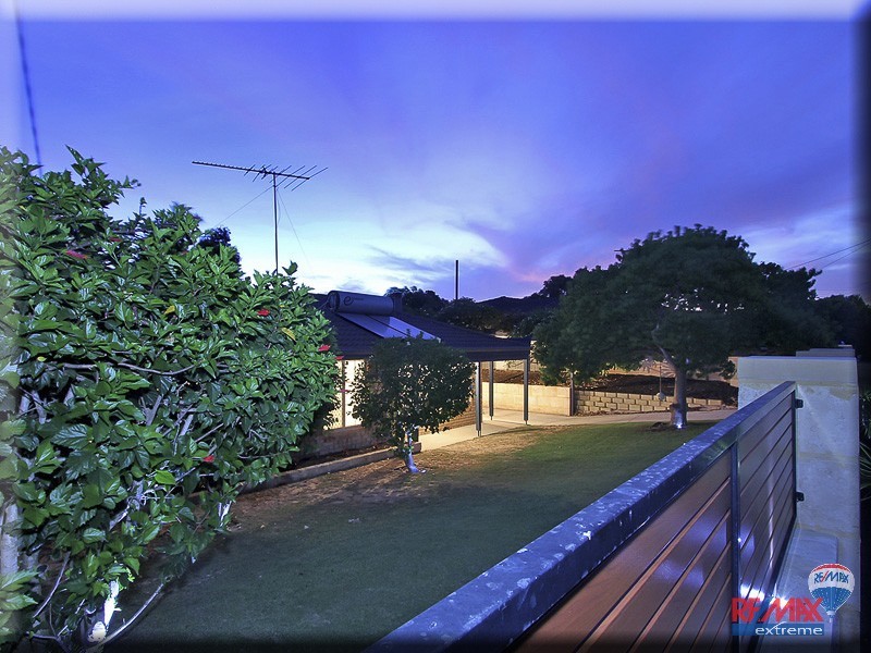 8 Fawkner Road, Two Rocks WA 6037