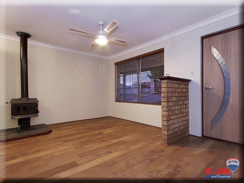 8 Fawkner Road, Two Rocks WA 6037