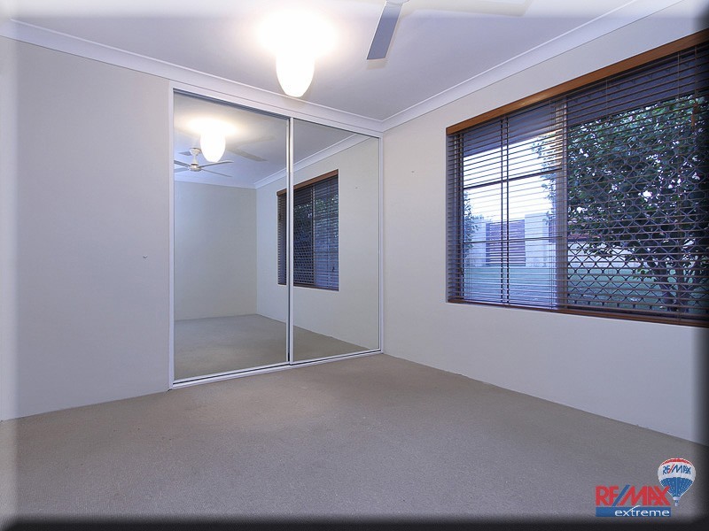 8 Fawkner Road, Two Rocks WA 6037