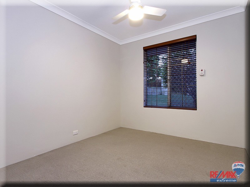 8 Fawkner Road, Two Rocks WA 6037