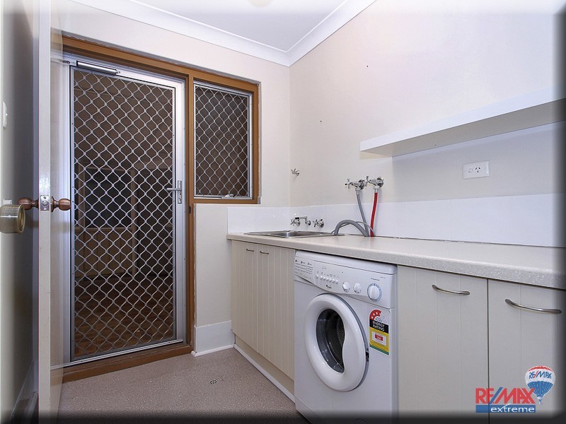 8 Fawkner Road, Two Rocks WA 6037