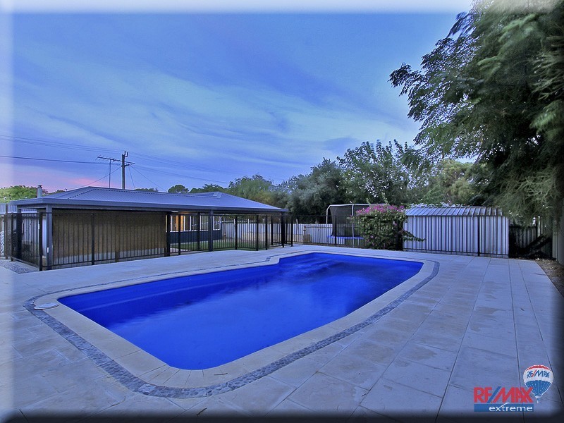 8 Fawkner Road, Two Rocks WA 6037