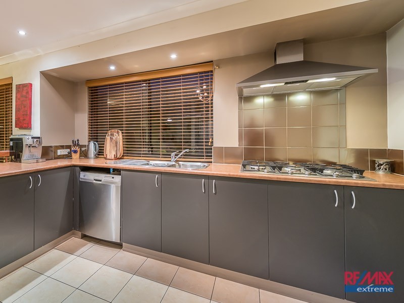 27 Sugarloaf Close, Merriwa WA 6030