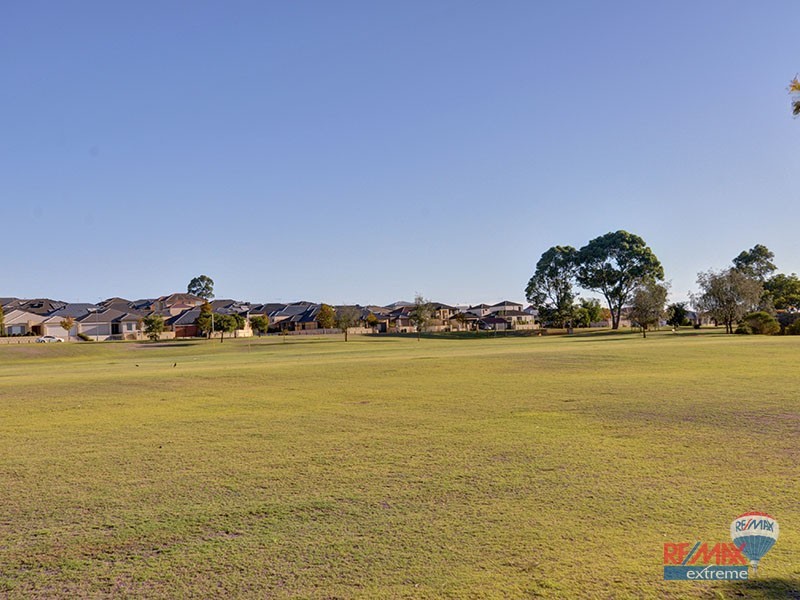 15 Oslo Street, Hocking WA 6065