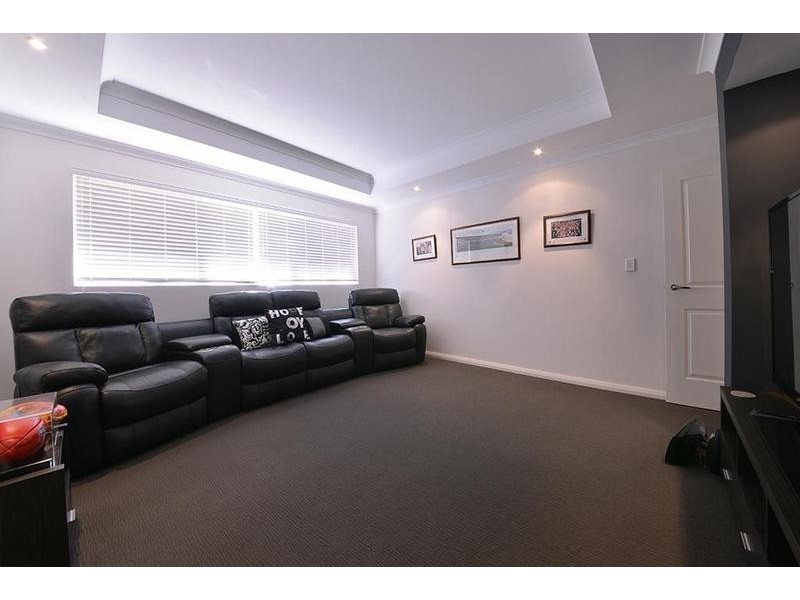 8 Kandinsky Approach, Tapping WA 6065