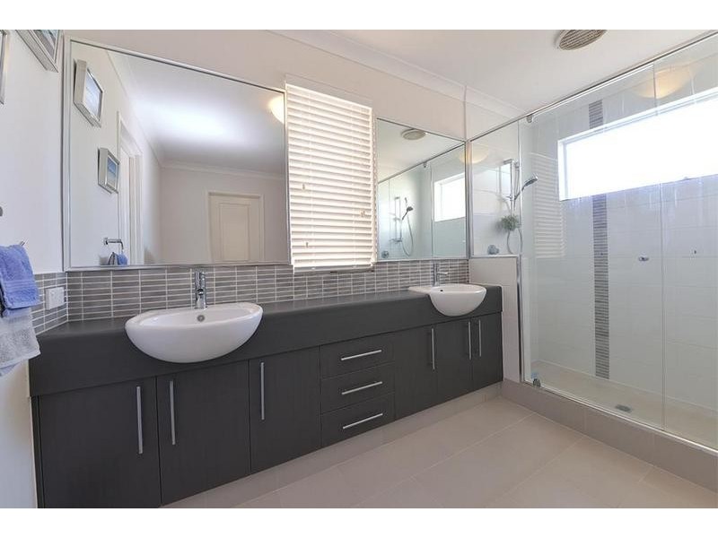 8 Kandinsky Approach, Tapping WA 6065