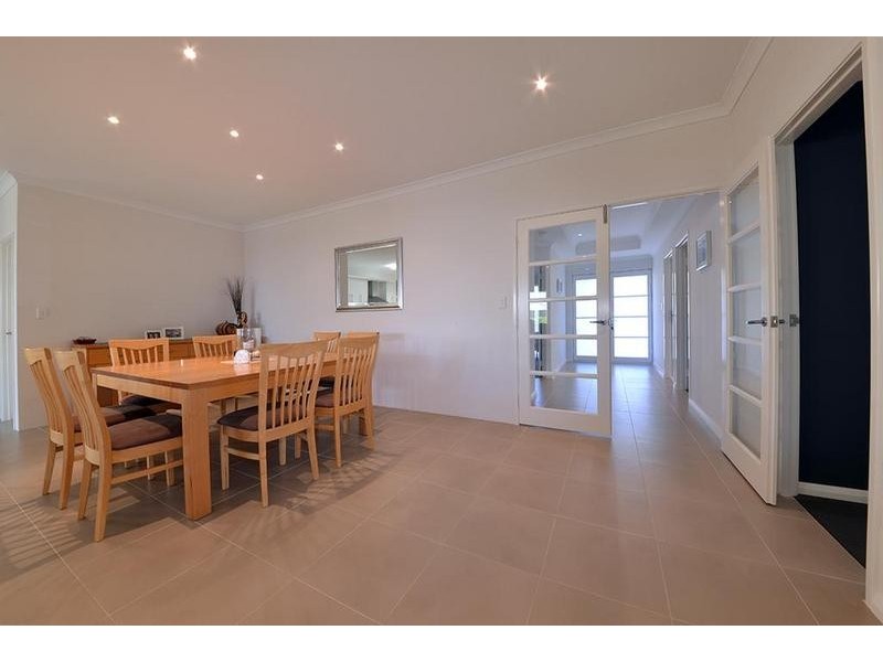 8 Kandinsky Approach, Tapping WA 6065