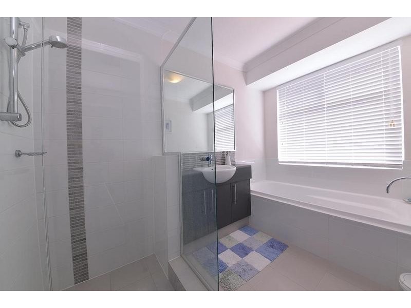 8 Kandinsky Approach, Tapping WA 6065