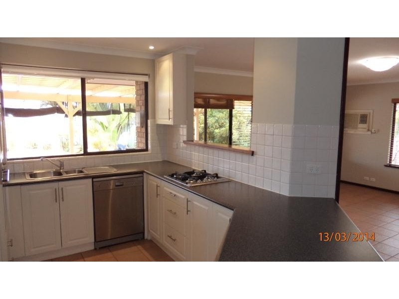 11 Fitzroy Place, Heathridge WA 6027