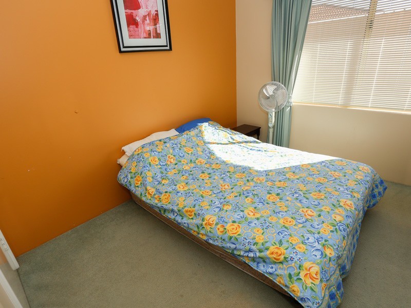 4 Culroy Grove, Kinross WA 6028