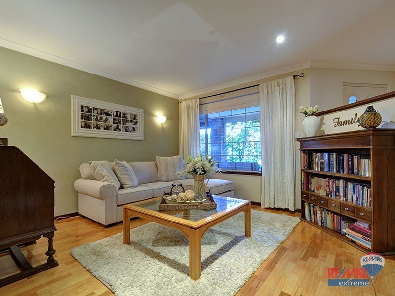 34 Cadoux Loop, Hocking WA 6065