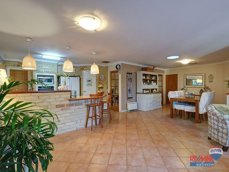 34 Cadoux Loop, Hocking WA 6065