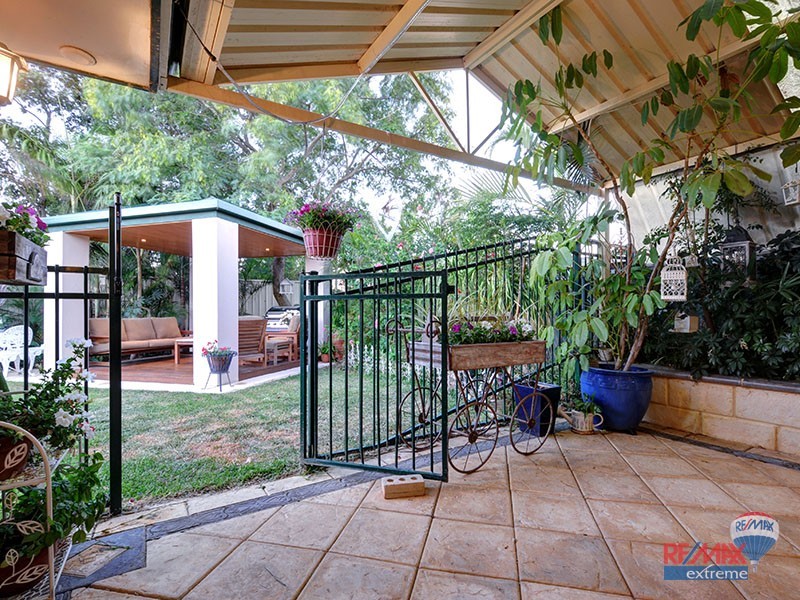 34 Cadoux Loop, Hocking WA 6065