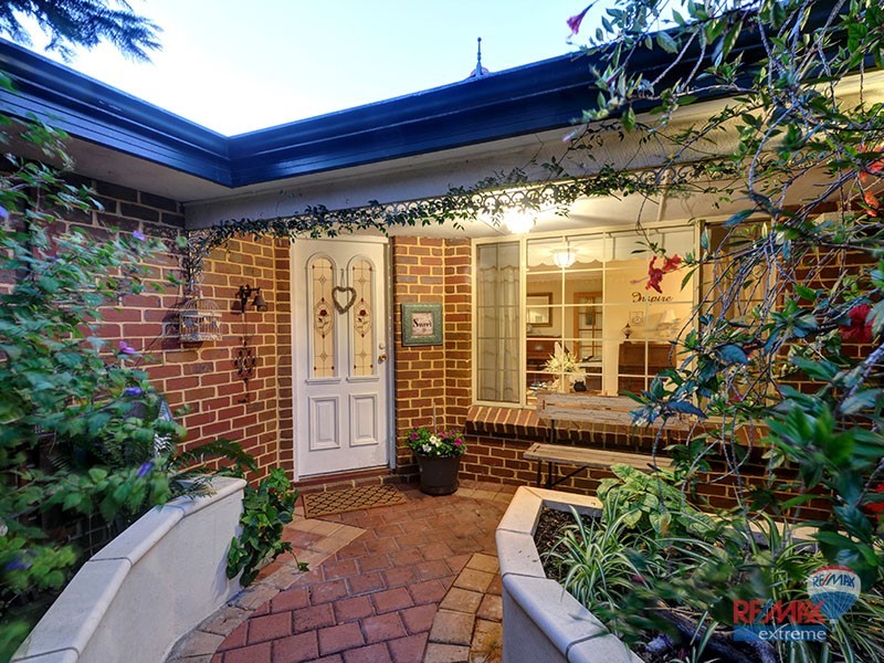 34 Cadoux Loop, Hocking WA 6065