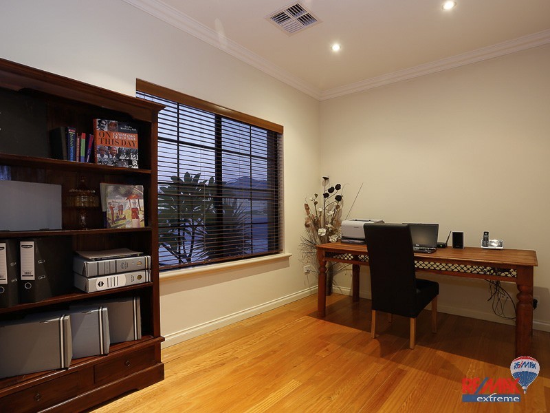 4 Hamel Close, Landsdale WA 6065