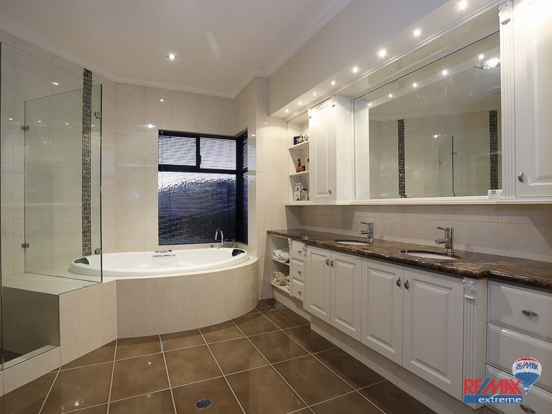 4 Hamel Close, Landsdale WA 6065