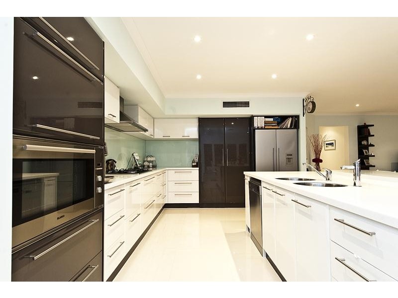 14 Seafarer Way, Jindalee WA 6036