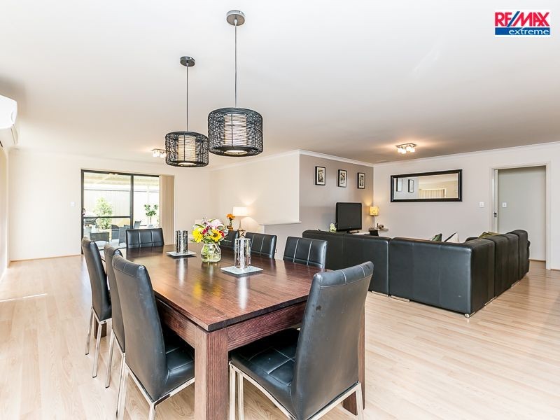 16 Stanbroke Turn, Carramar WA 6031