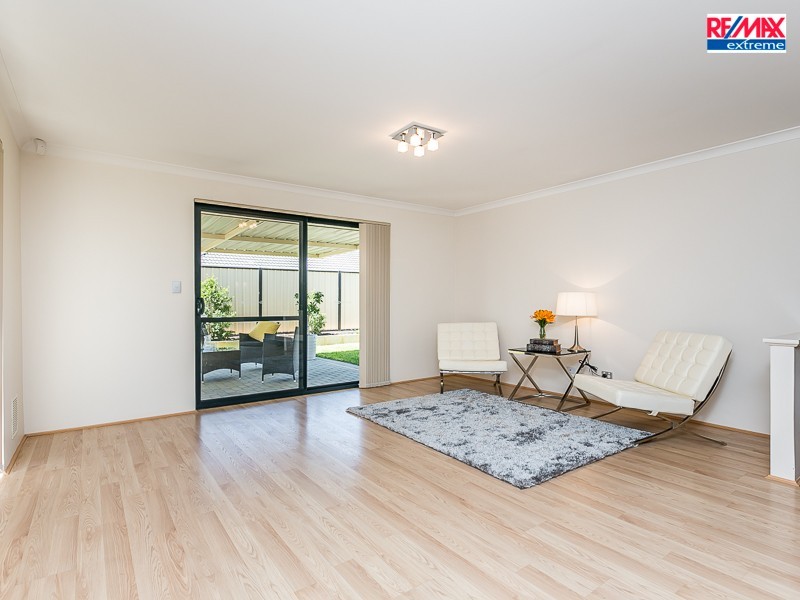 16 Stanbroke Turn, Carramar WA 6031