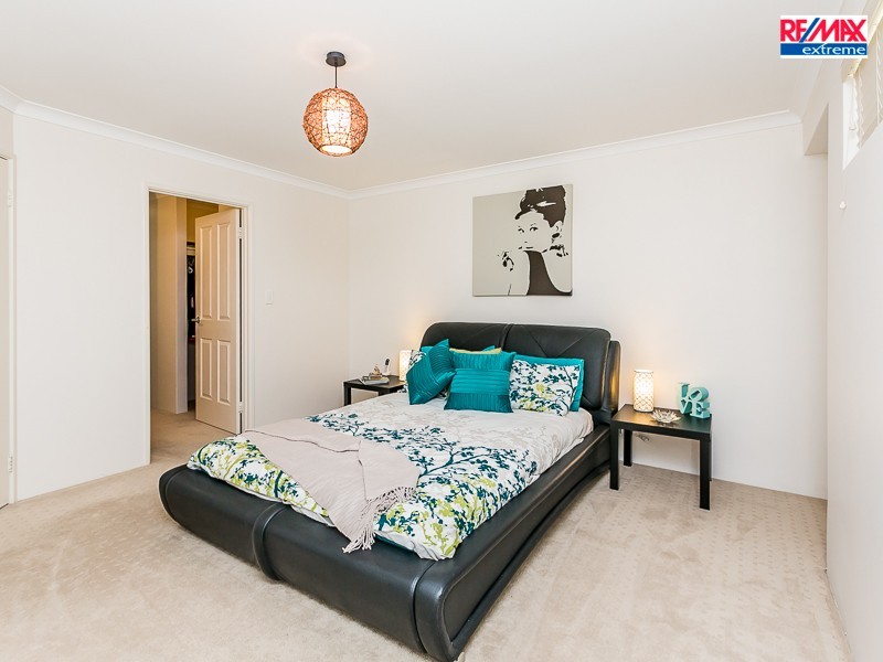 16 Stanbroke Turn, Carramar WA 6031