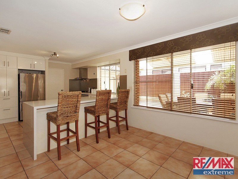 17 Limetree Circuit, Mindarie WA 6030