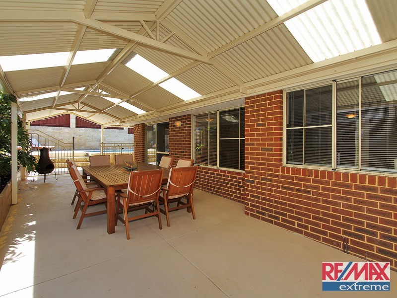 17 Limetree Circuit, Mindarie WA 6030