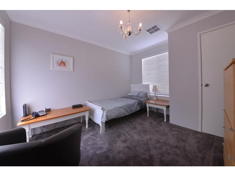 12 Labianca Vista, Carramar WA 6031