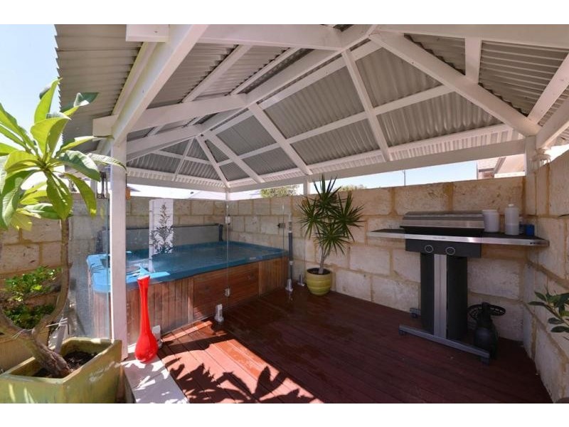 12 Labianca Vista, Carramar WA 6031