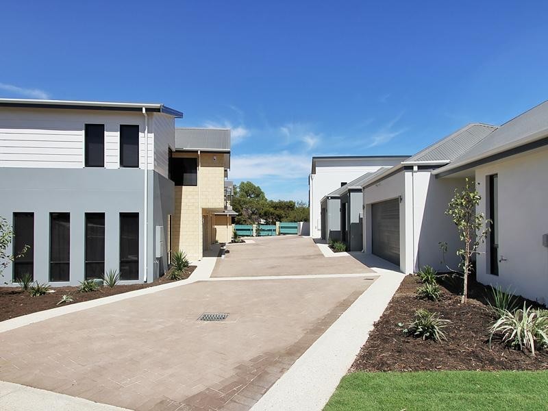 5/49 Discovery Circuit, Iluka WA 6028