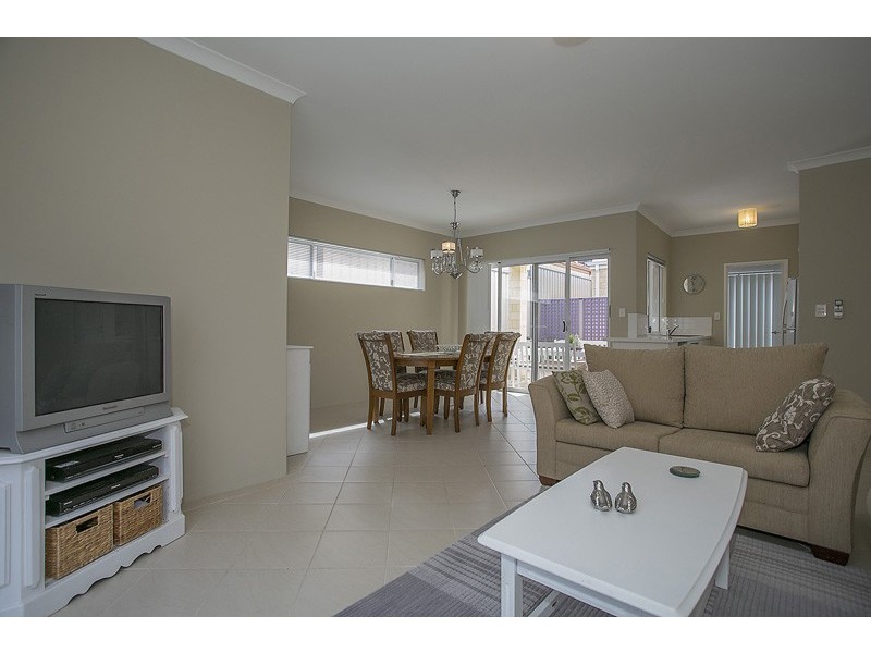 196 Nicholas Road, Hocking WA 6065